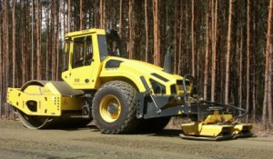 BOMAG Single drum roller (raod roller) - BW 213 DH-4 BVC/P (with VARIOCONTROL)